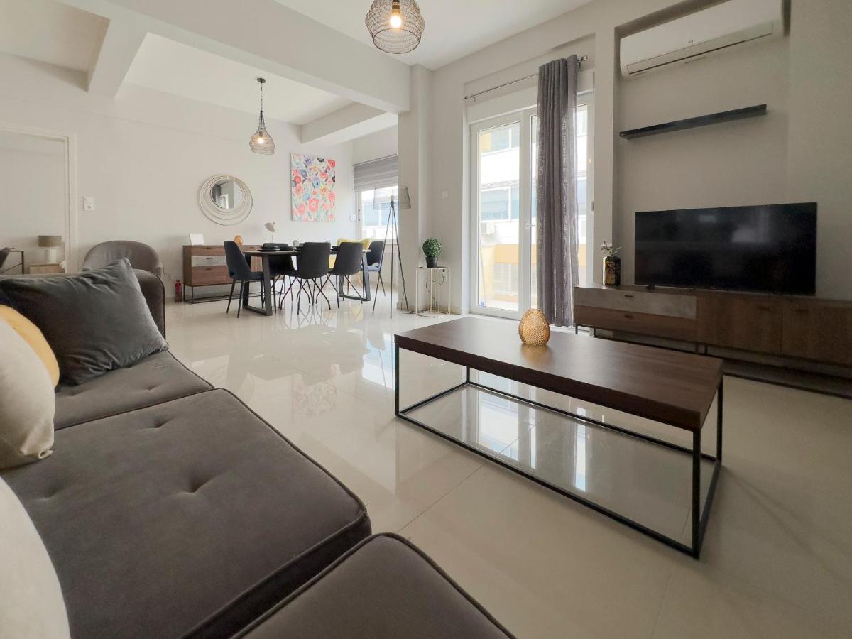 Satovriandou Spacious 128Sqm Apt In Atenas Exterior foto
